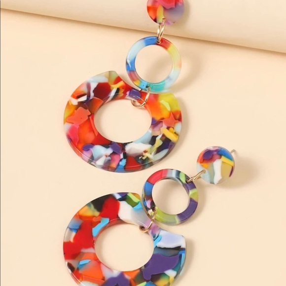 🦋 3/$24 Double circle drop post earrings / NWOT - Picture 2 of 3